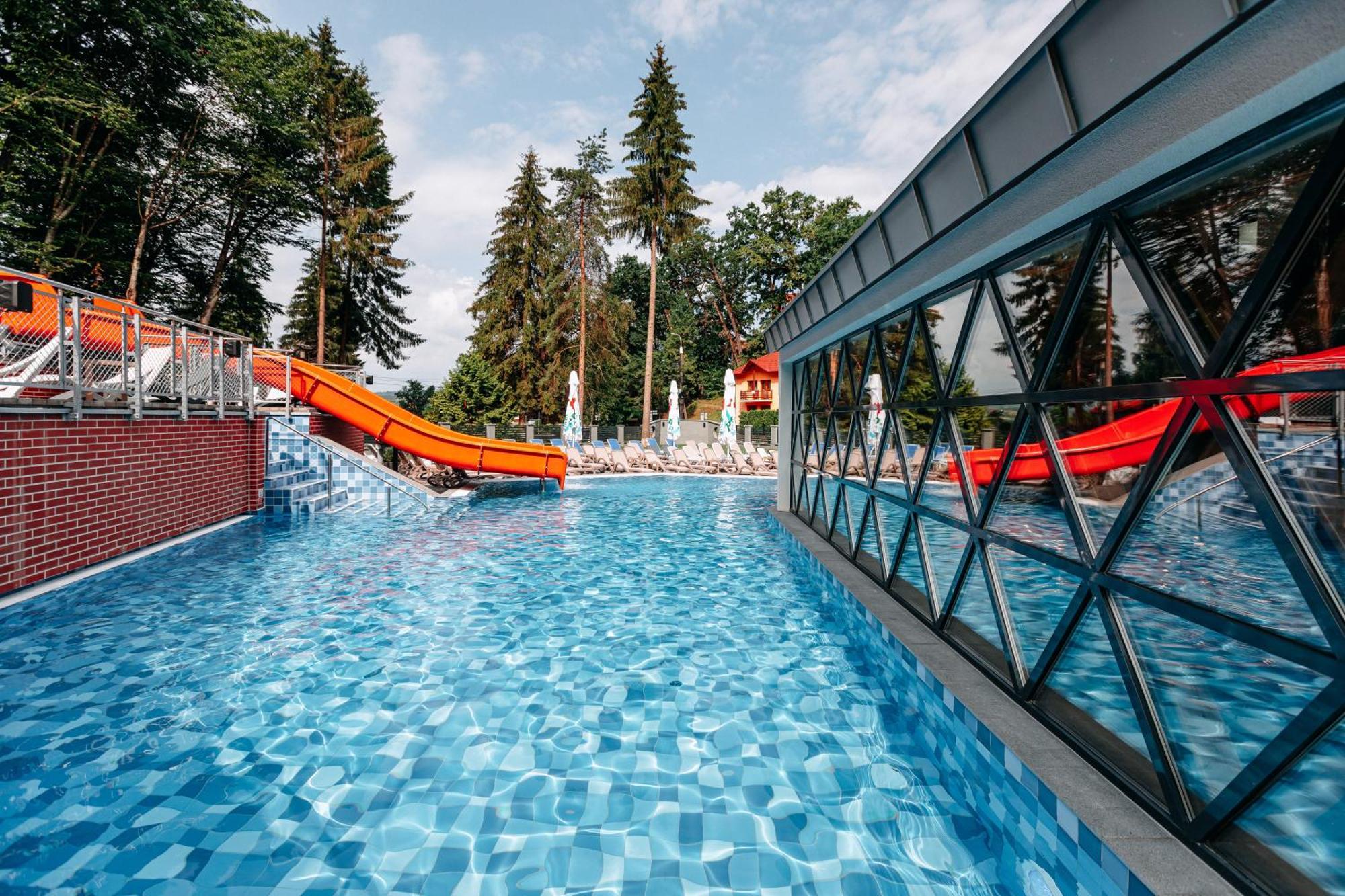 Hotel Crystal Wellness & Spa Superior Sovata Exterior foto